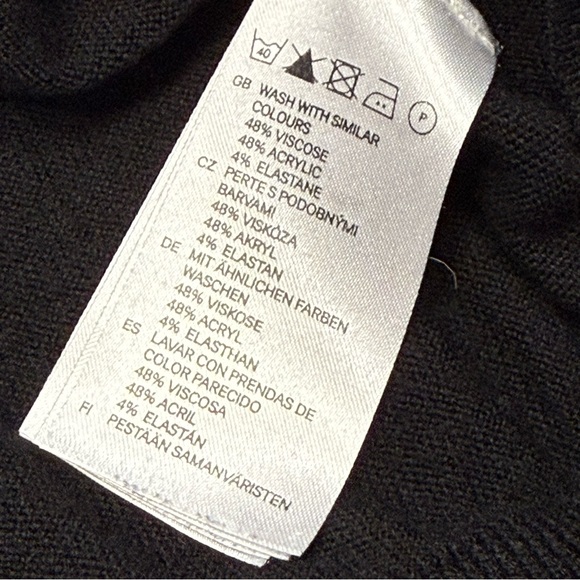 Black Women's Top by H&M - Size Medium - Picture 9 of 16